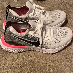 Women’s Nike epic react flyknit 2